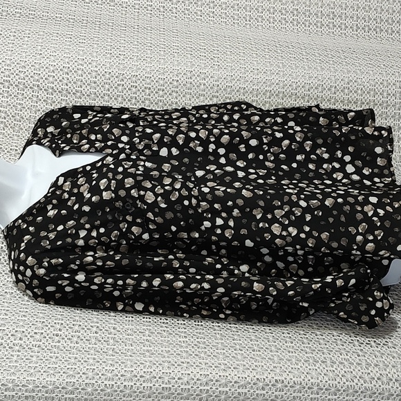 Simply Vera Vera Wang Black and Cream Blouse - Picture 3 of 10